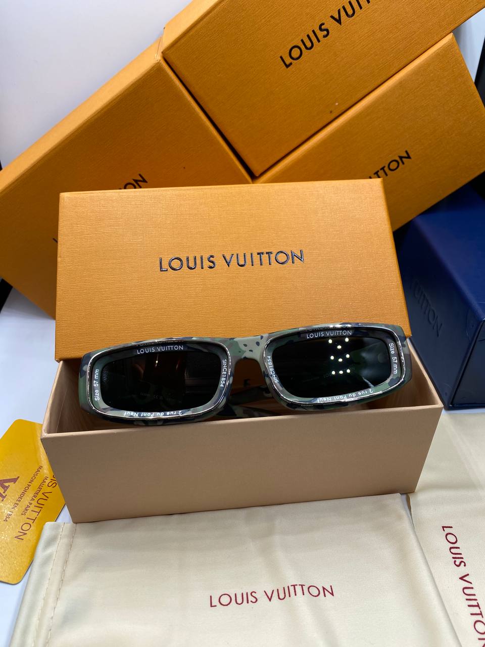 小物 Sunglasses Logo LV Z0008E VUITTON LOUIS 小物
