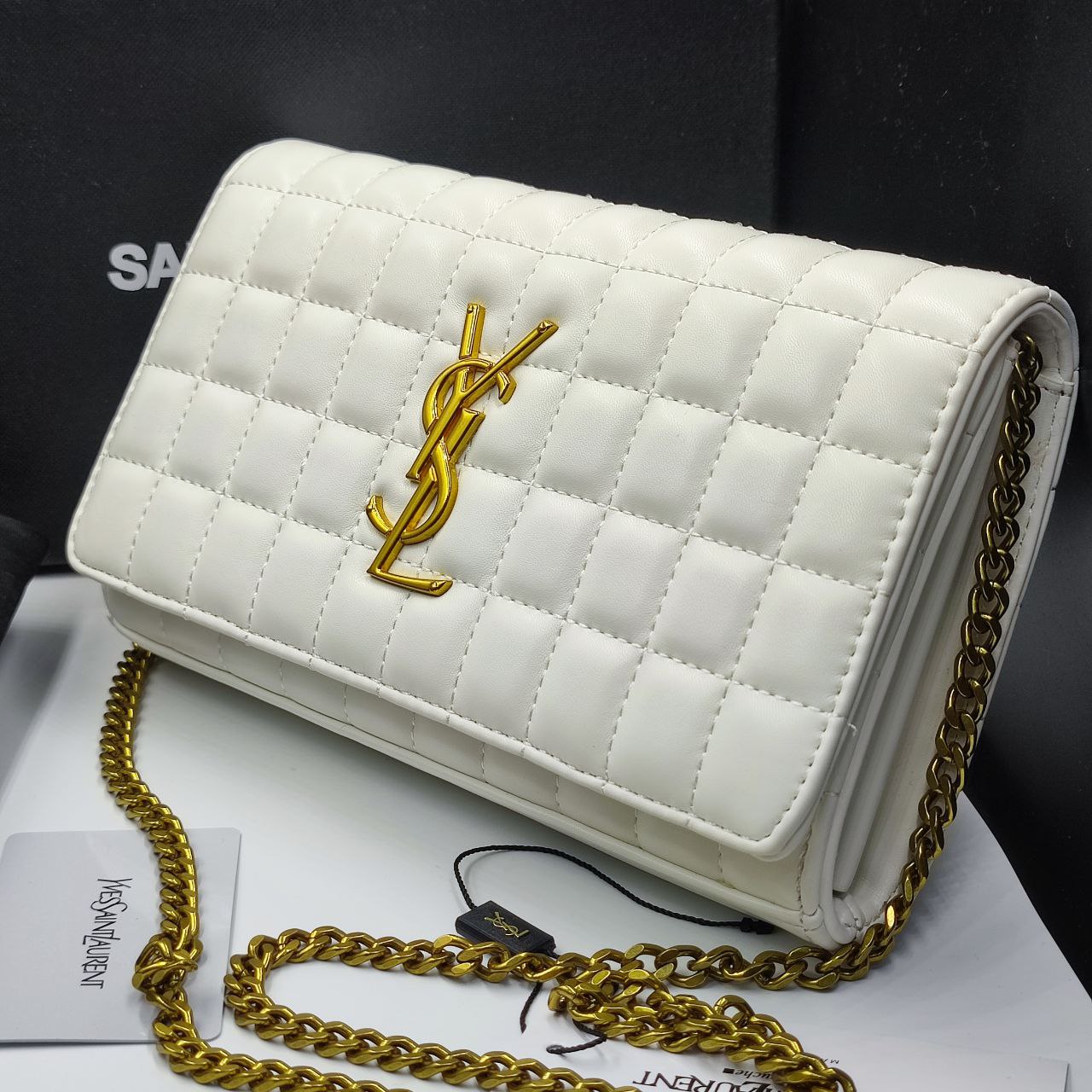 S@int Laurent Pochette