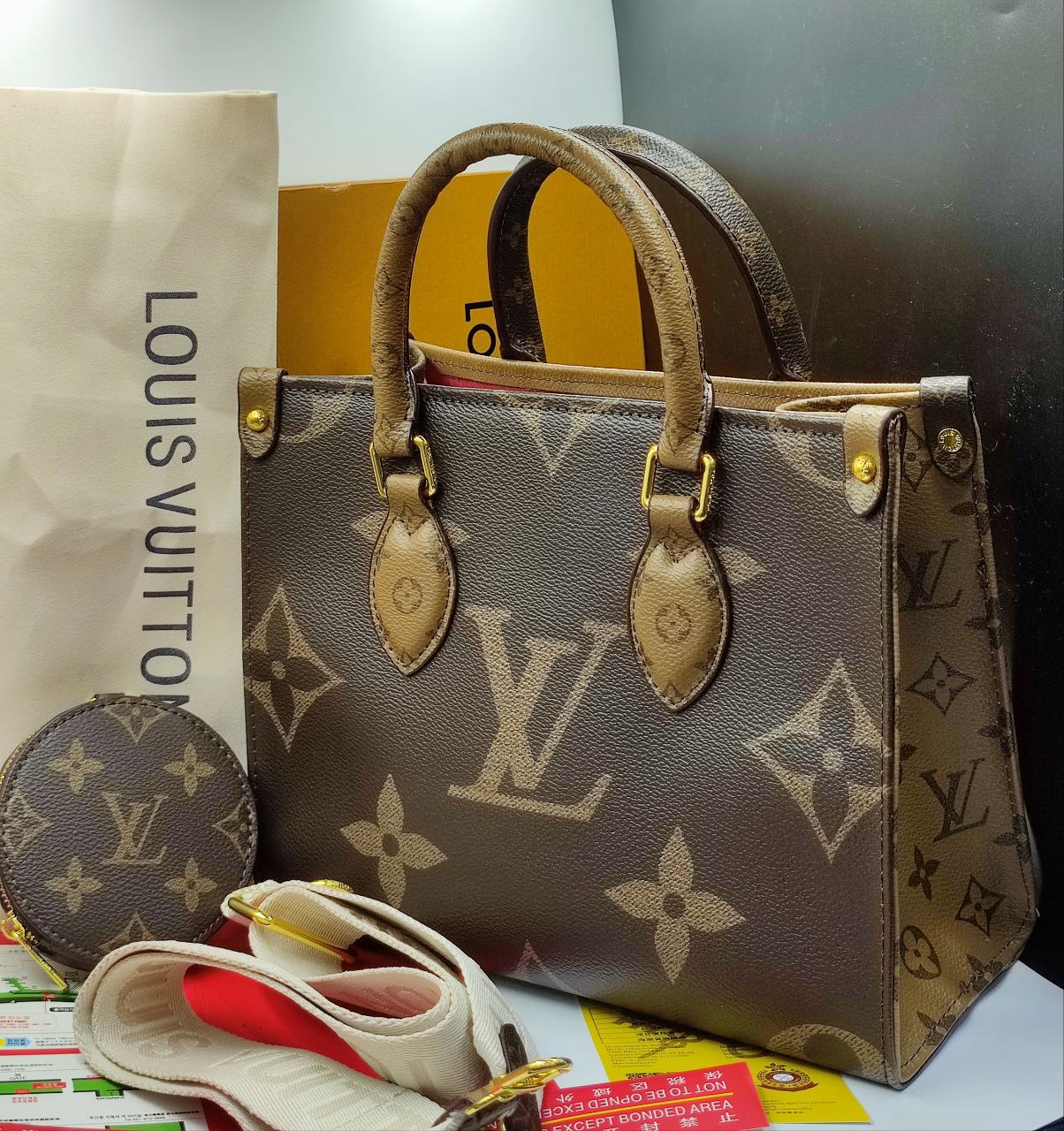 LV Cabas OnTheGo PM