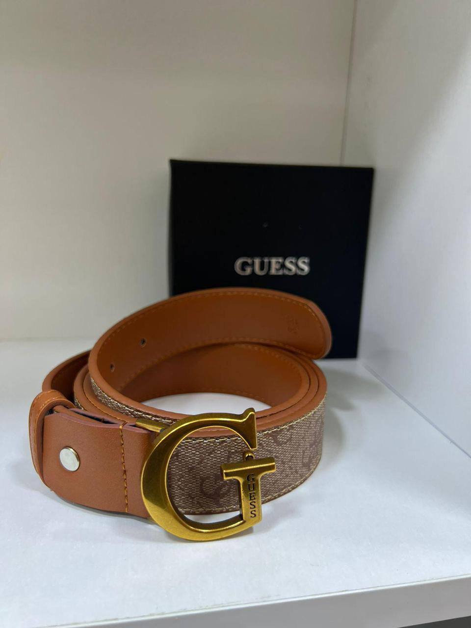 GÛESS BW7782VIN30 Women's Didi Rev & Adjust Latte 4G Belts (Lattee, Medium)