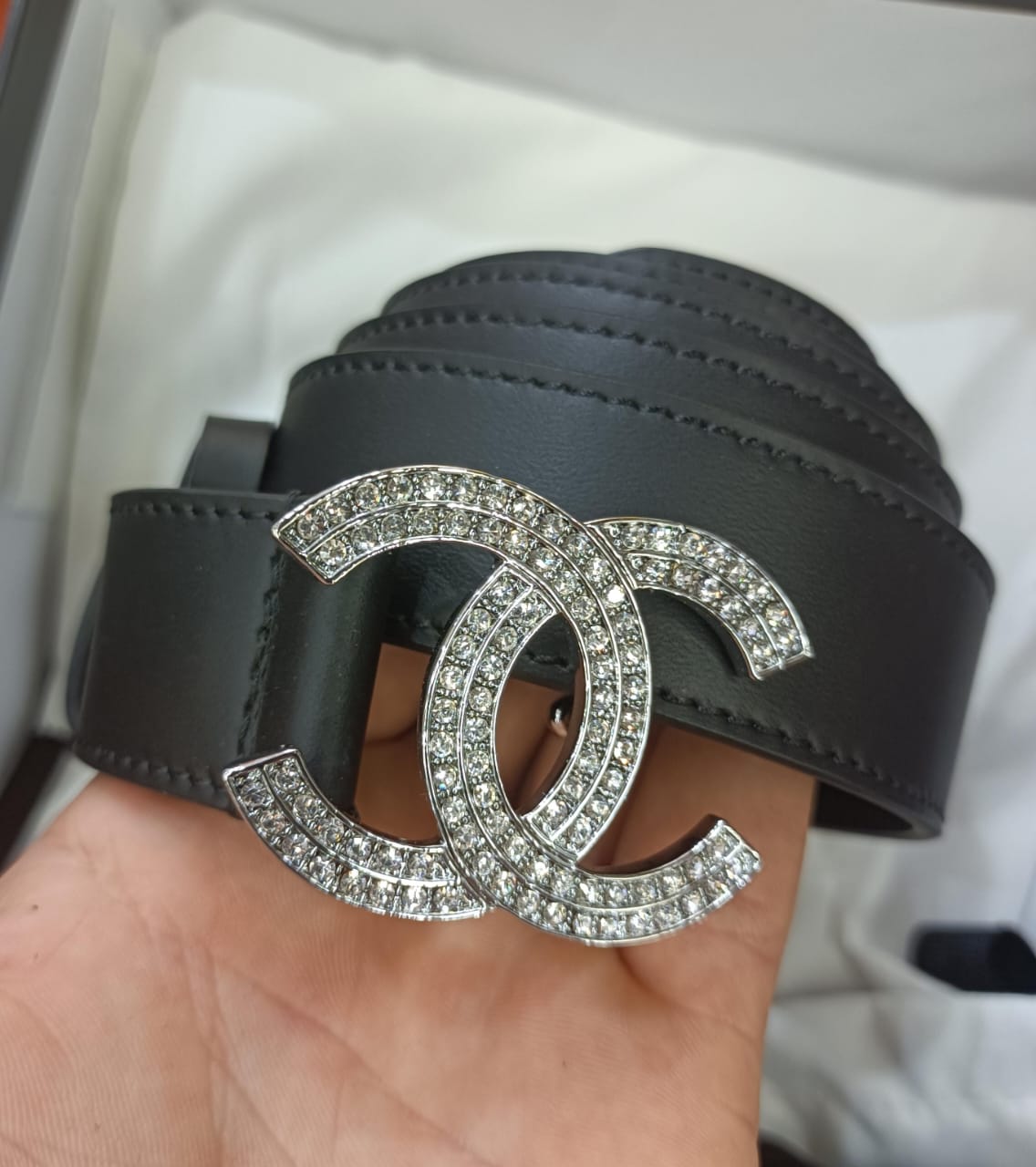 Ch@nel Black Leather Belt with Faux Pearl and Rhinestone En cuir