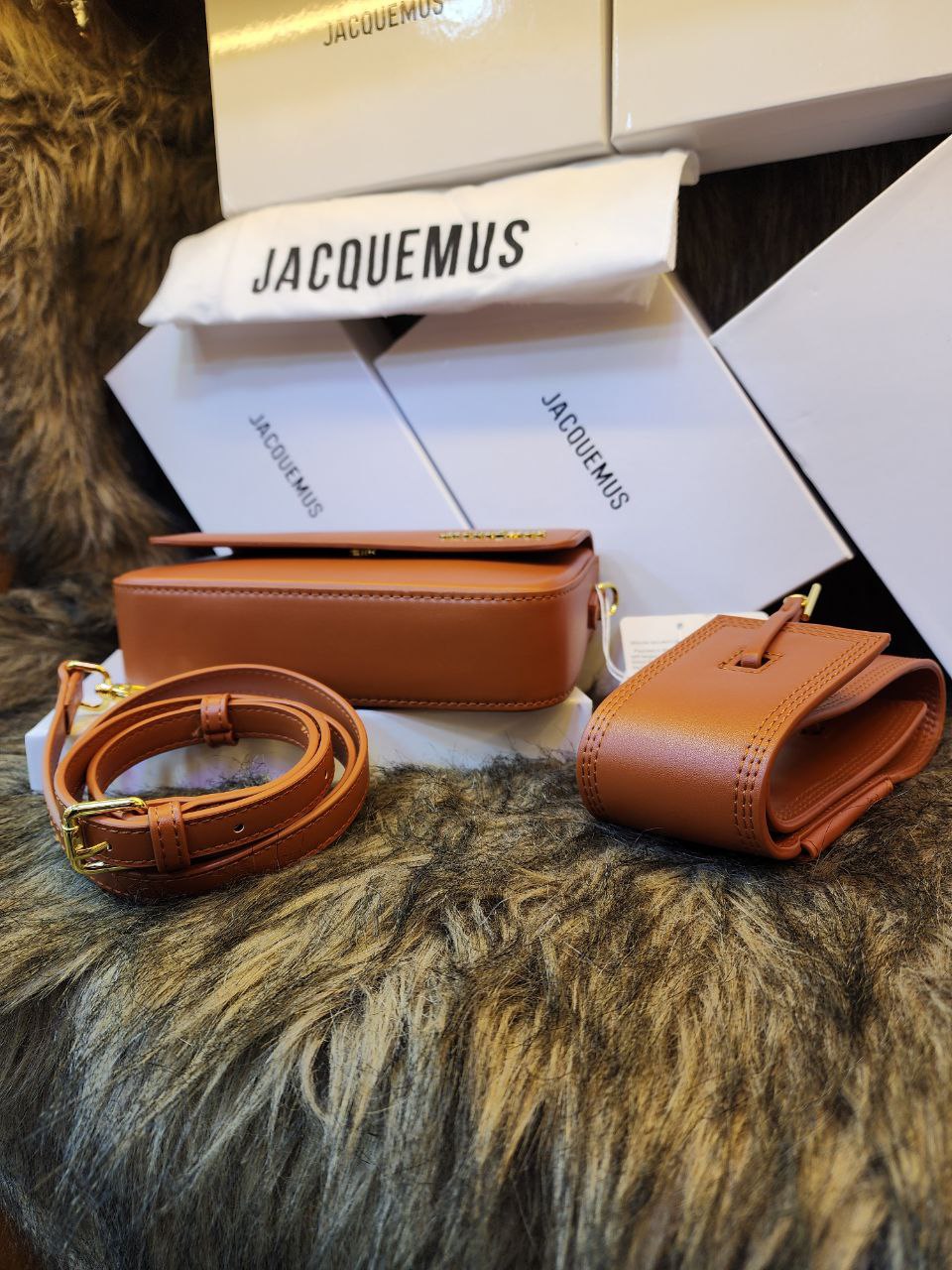 J@cquemus
Le Carinu shoulder bag