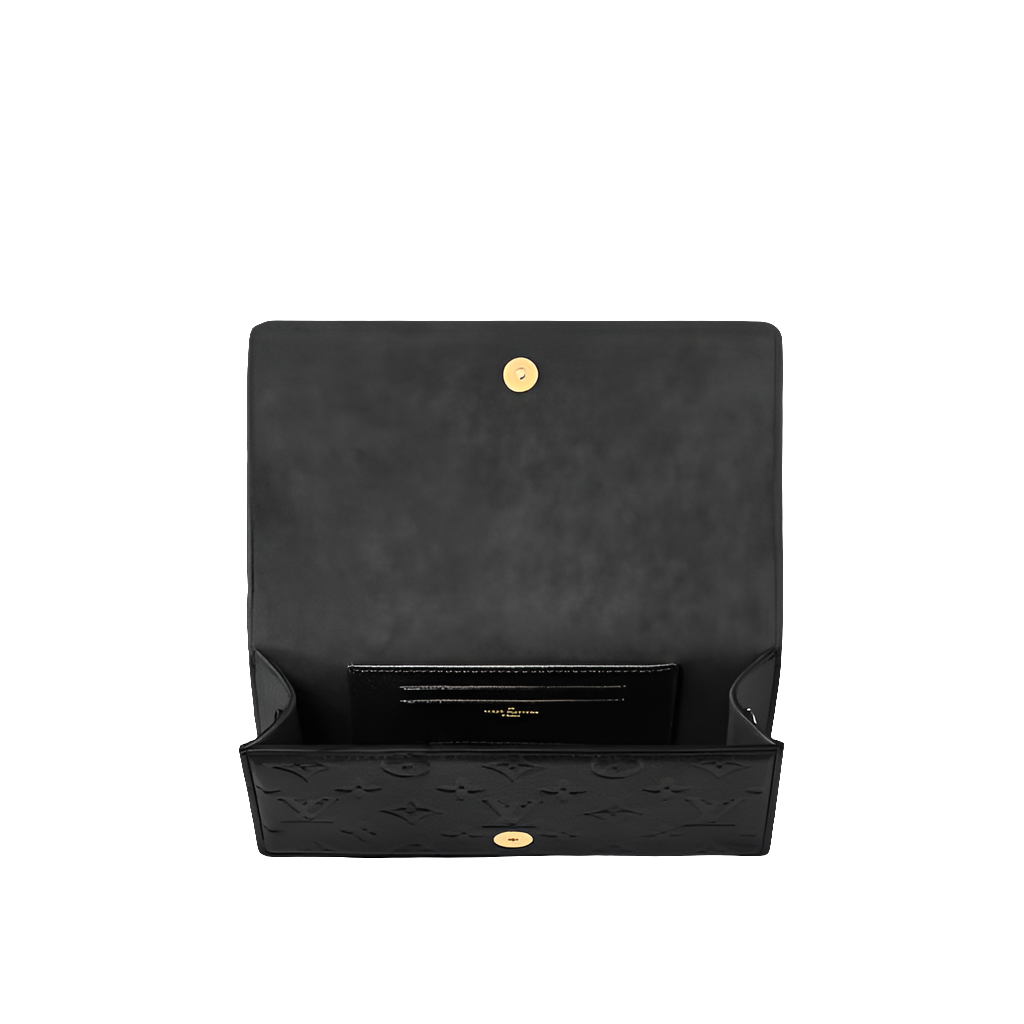 LV Wallet On Chain Lily