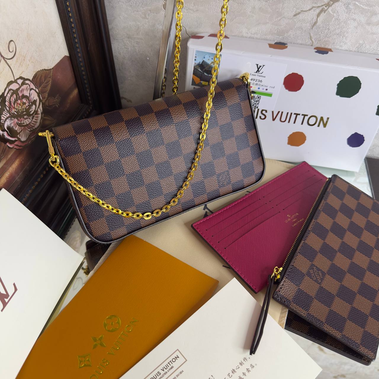 LV Pochette Félicie