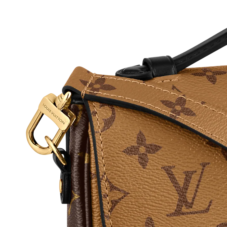 LV Pochette Métis En cuir