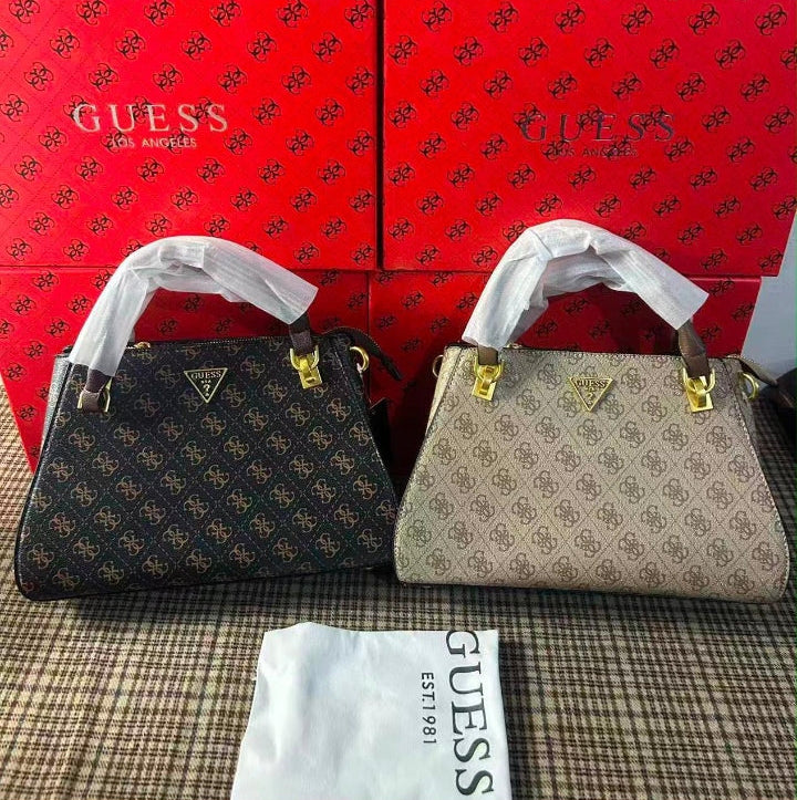 GÛESS 
NOELLE LUXURY SATCHEL - Sac à main - latte logo/brown