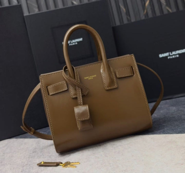 Saint Laurent Sac De Jour En cuir Beige Femme