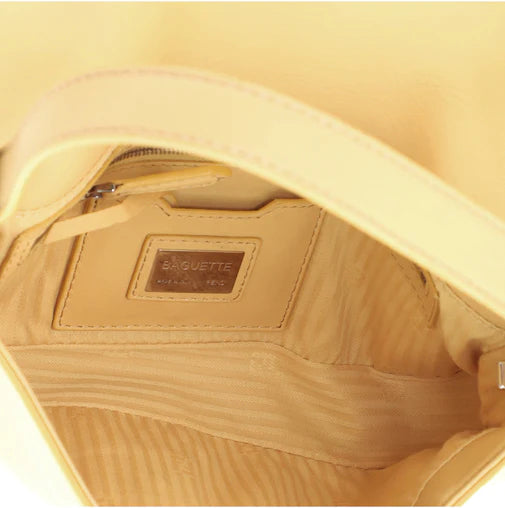 Fêndï Convertible Baguette Crossbody Leather Medium