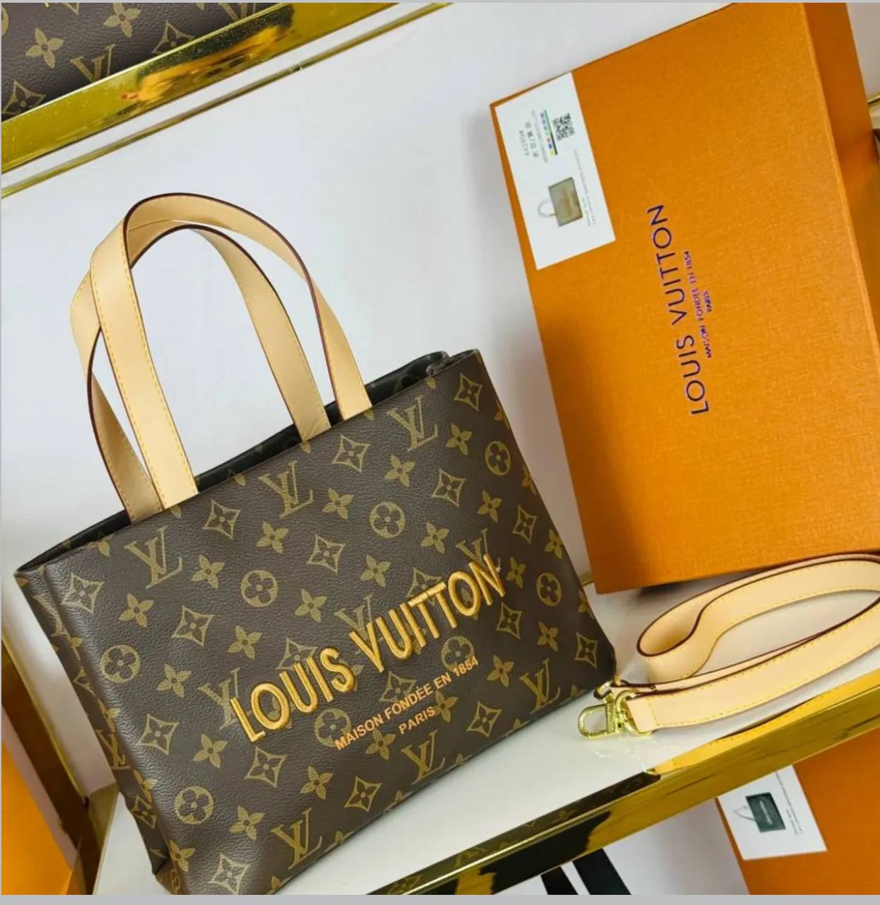 LV 
sac cabas Shopper MM (2021)