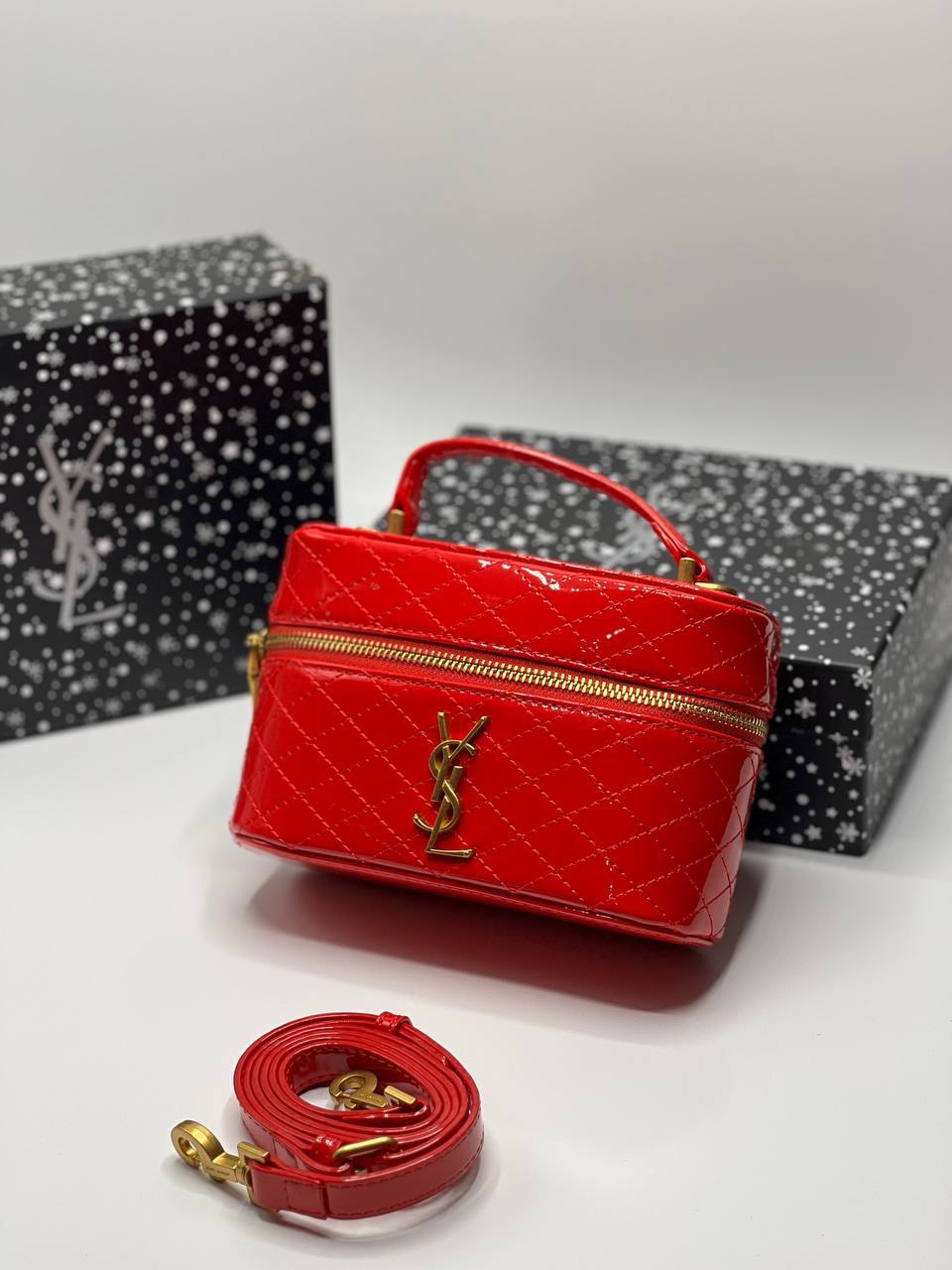 YSL GABY VANITY VERNI
BLACK