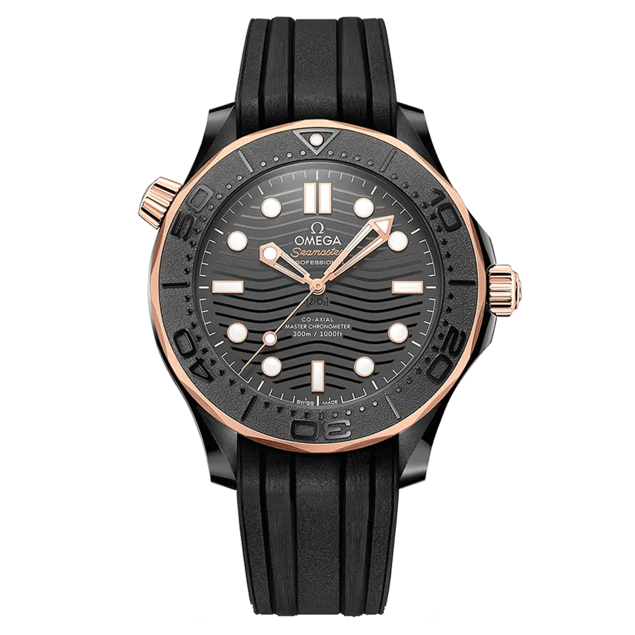 Montre Omega Seamaster Diver 300 Co-Axial Master Chronometer Céramique et Or Sedna cadran noir bracelet caoutchouc noir 43,5 mm