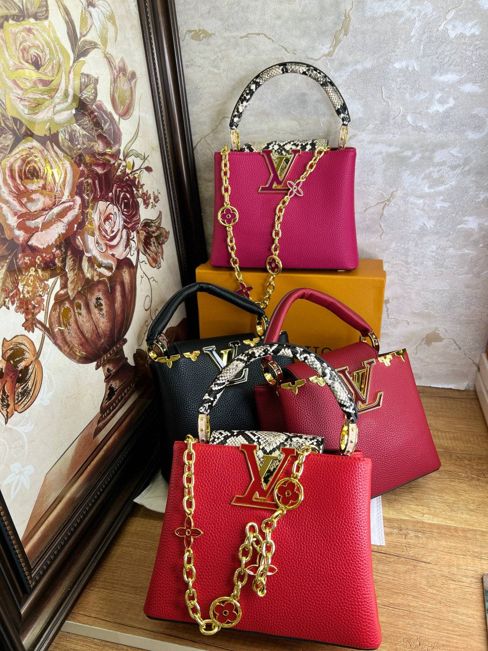 LV Sac Capucines BB