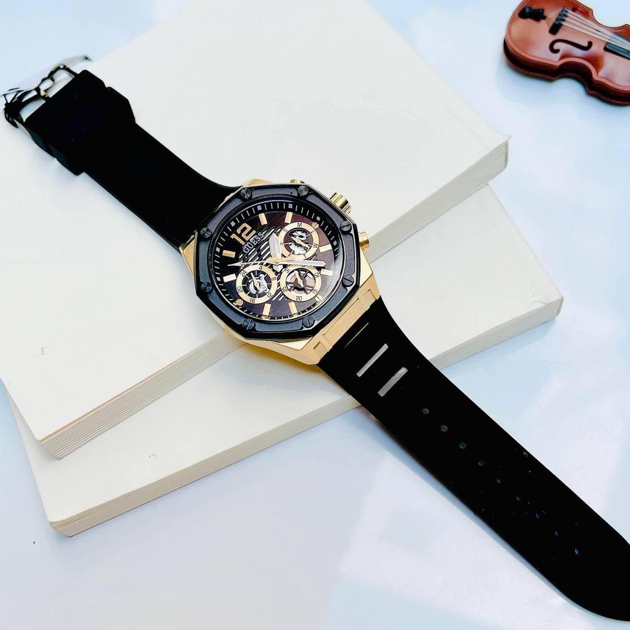 Montre Guess MOMENTUM Pour Homme, GW0263G1