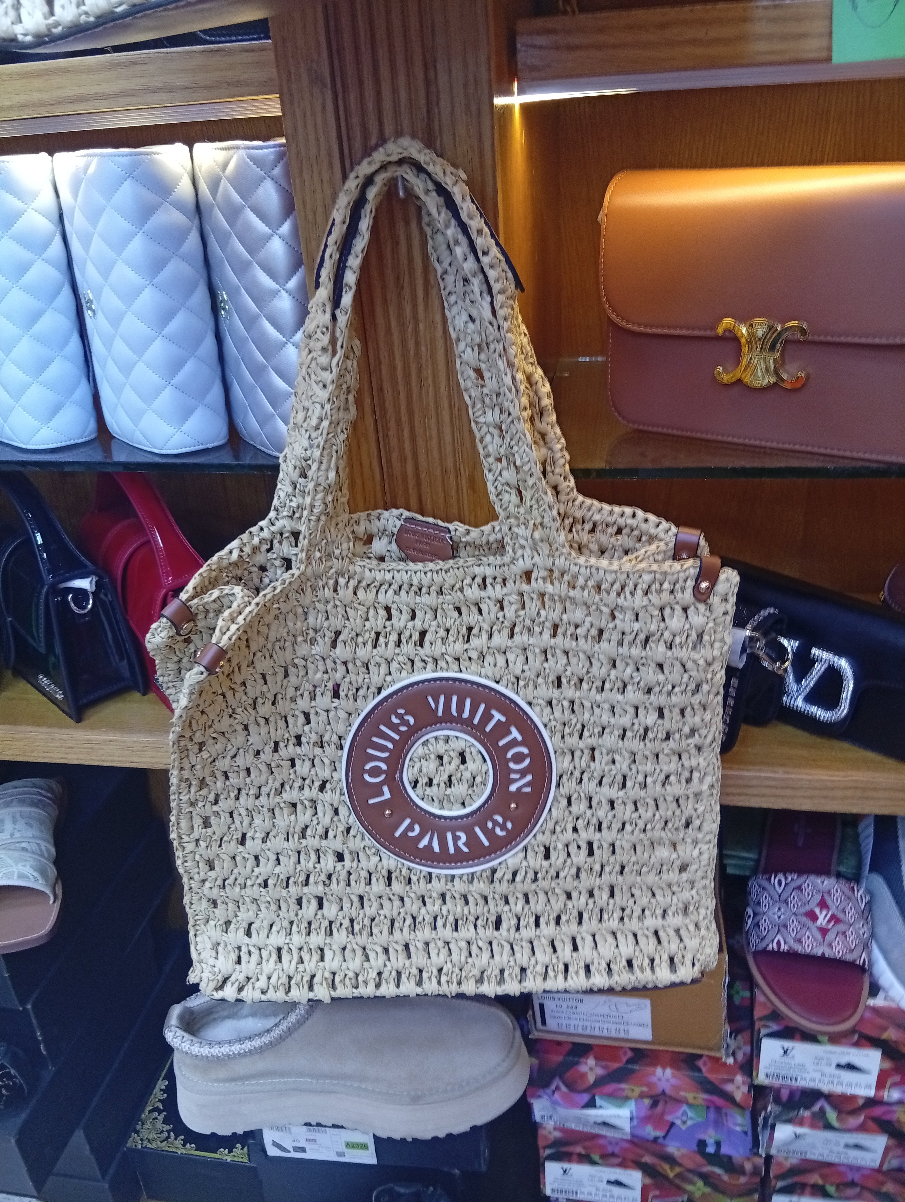 LV Cabas OnTheGo MM