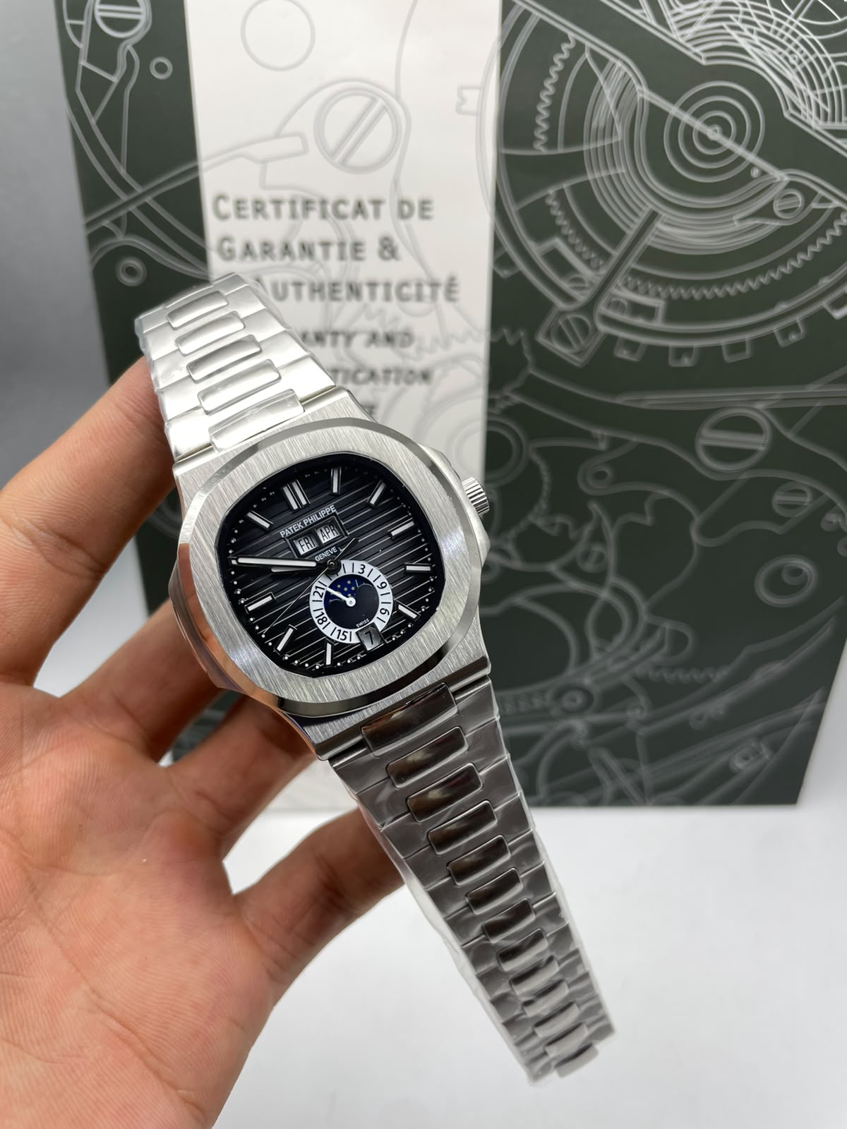 PATEK PHILIPPE  5726/1A-014
QUANTIÈME ANNUEL. PHASES DE LUNE.