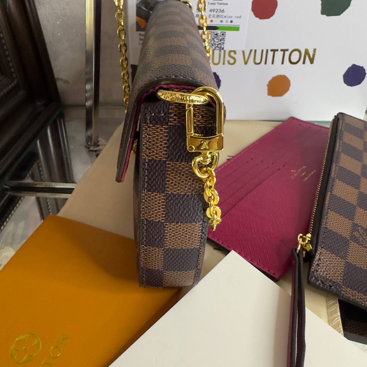 LV Pochette Félicie