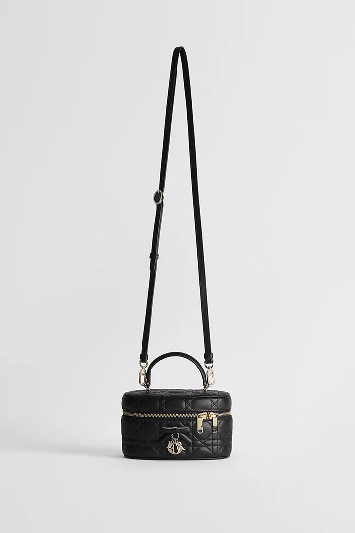 Dior Mini vanity
Cuir d'agneau Cannage noir