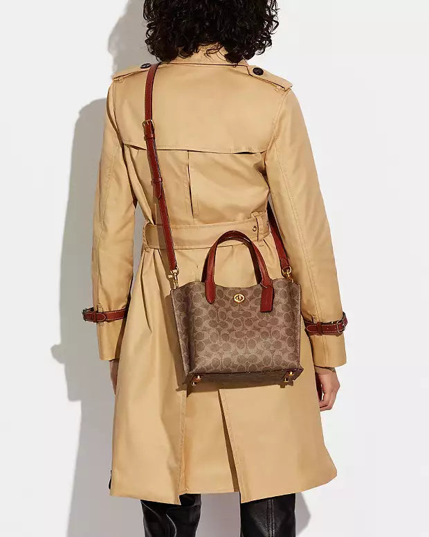 Co@ch Sac fourre-tout Willow 24 po en toile Signature