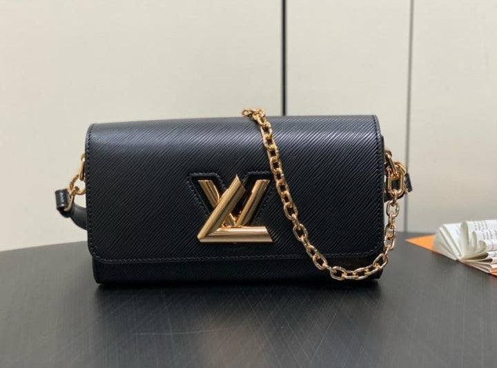 LV Pochette Twist West