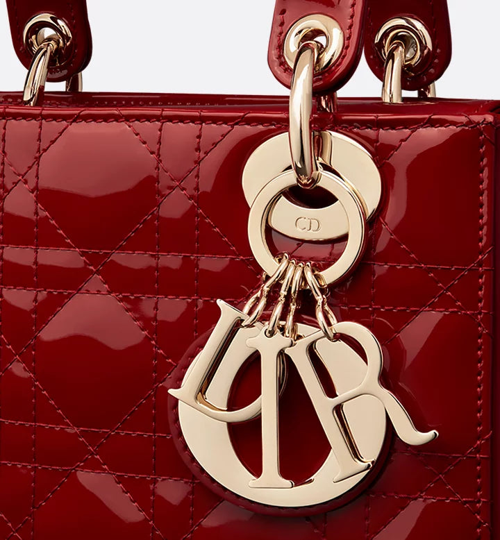 Sac Ladÿ Diôr Small de veau Cannage verni rouge cerise
