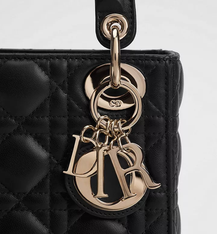 Sac Ladÿ Dior Mini
Cuir d'agneau Cannage noir