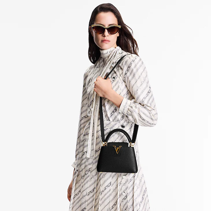 LV Sac Capucines Mini