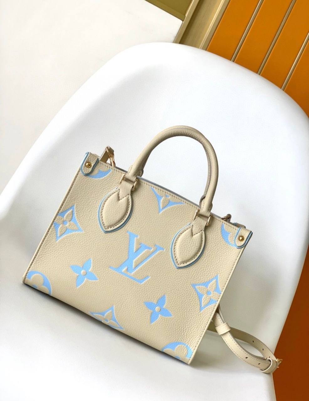 LV Cabas onthego PM