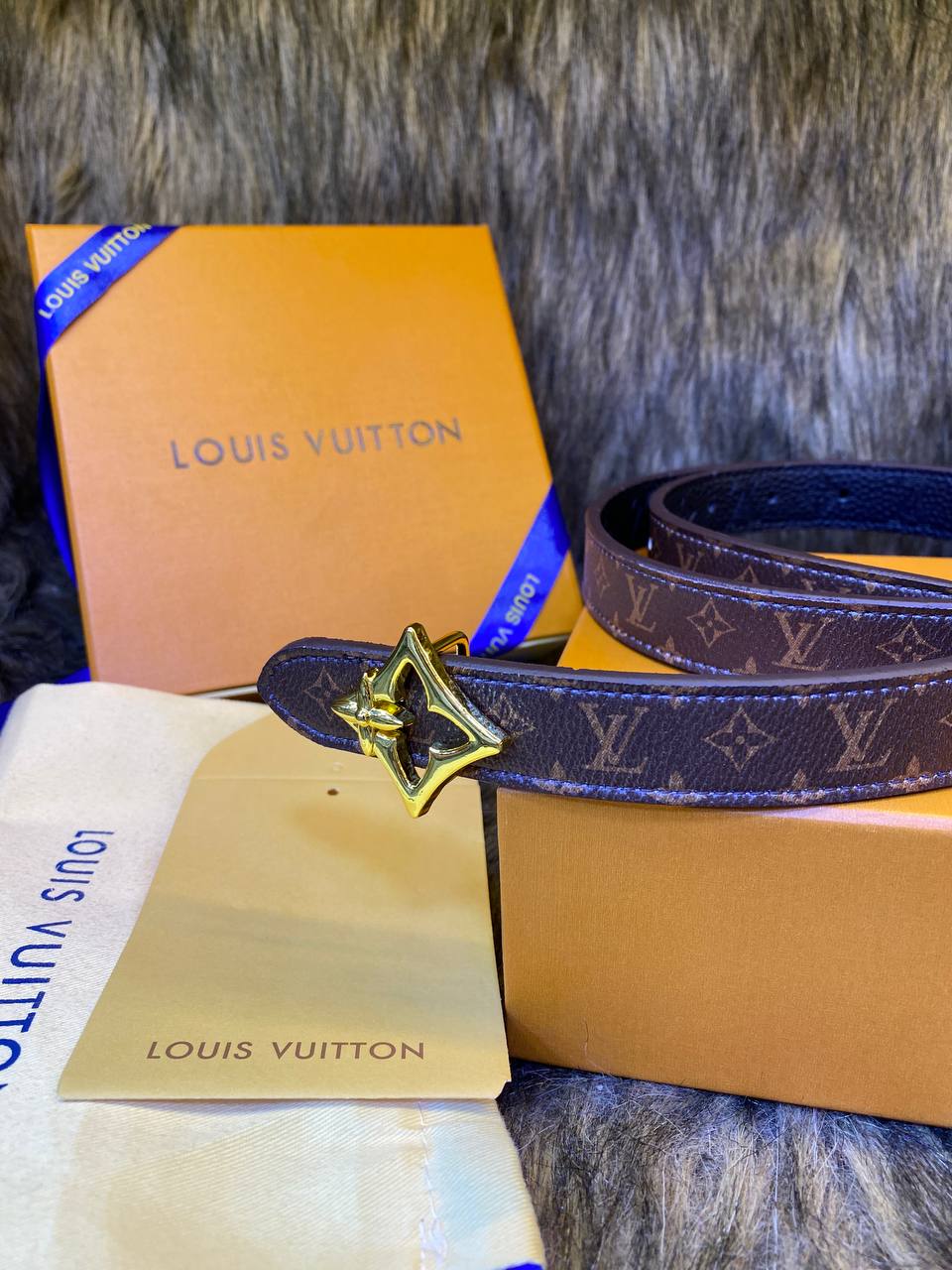 Ceinture LV Flowergram 30 mm réversible en cuir