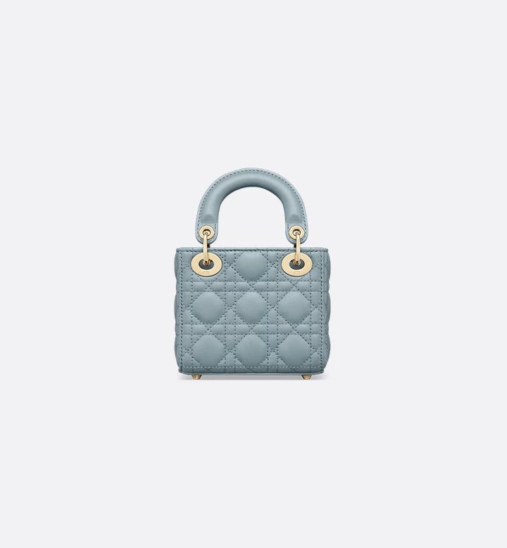 Micro sac Ladÿ Diôr 
d'agneau Cannage couleur cloud blue