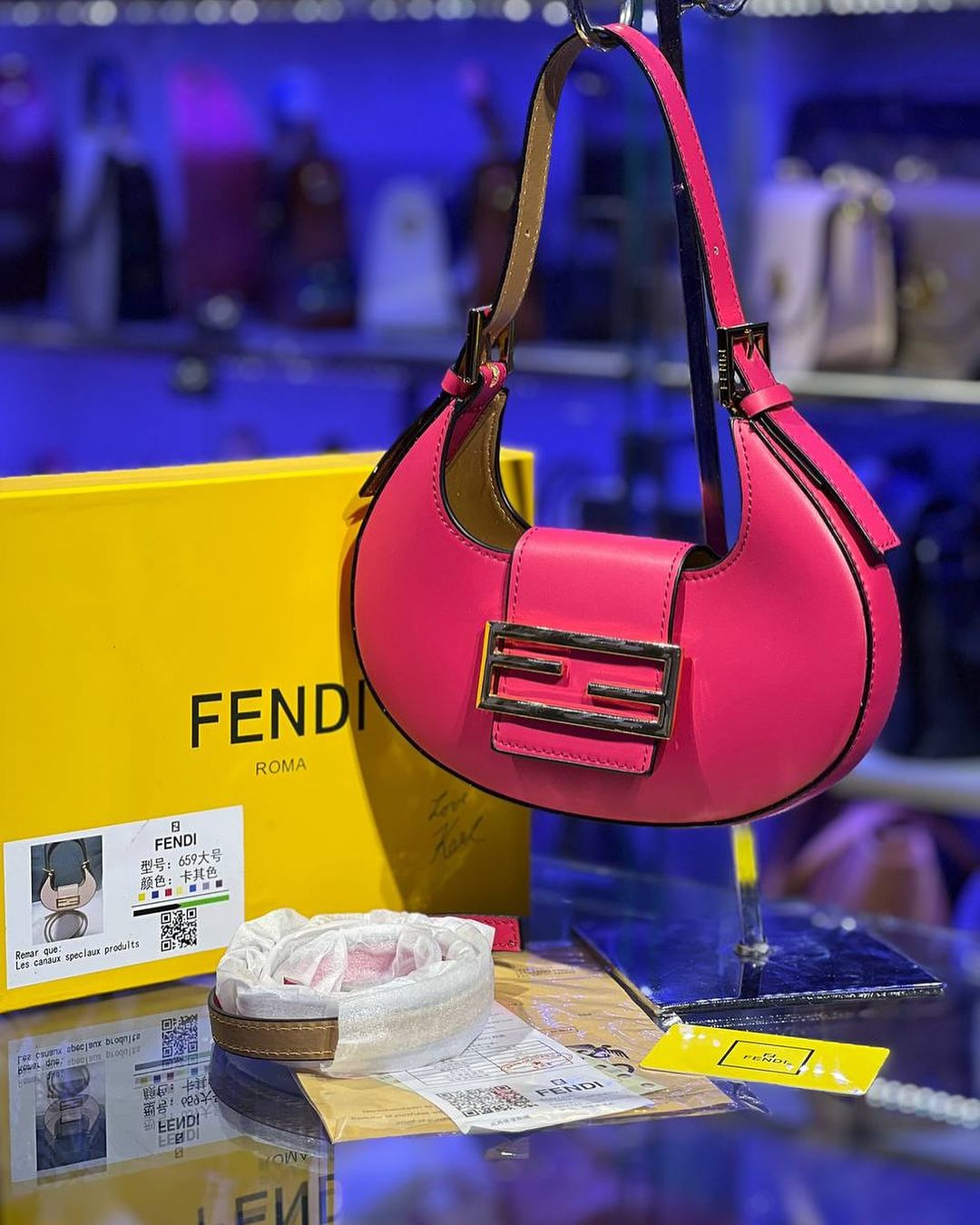 FÊNDÏ Mini Sac À Bandoulière En Rose