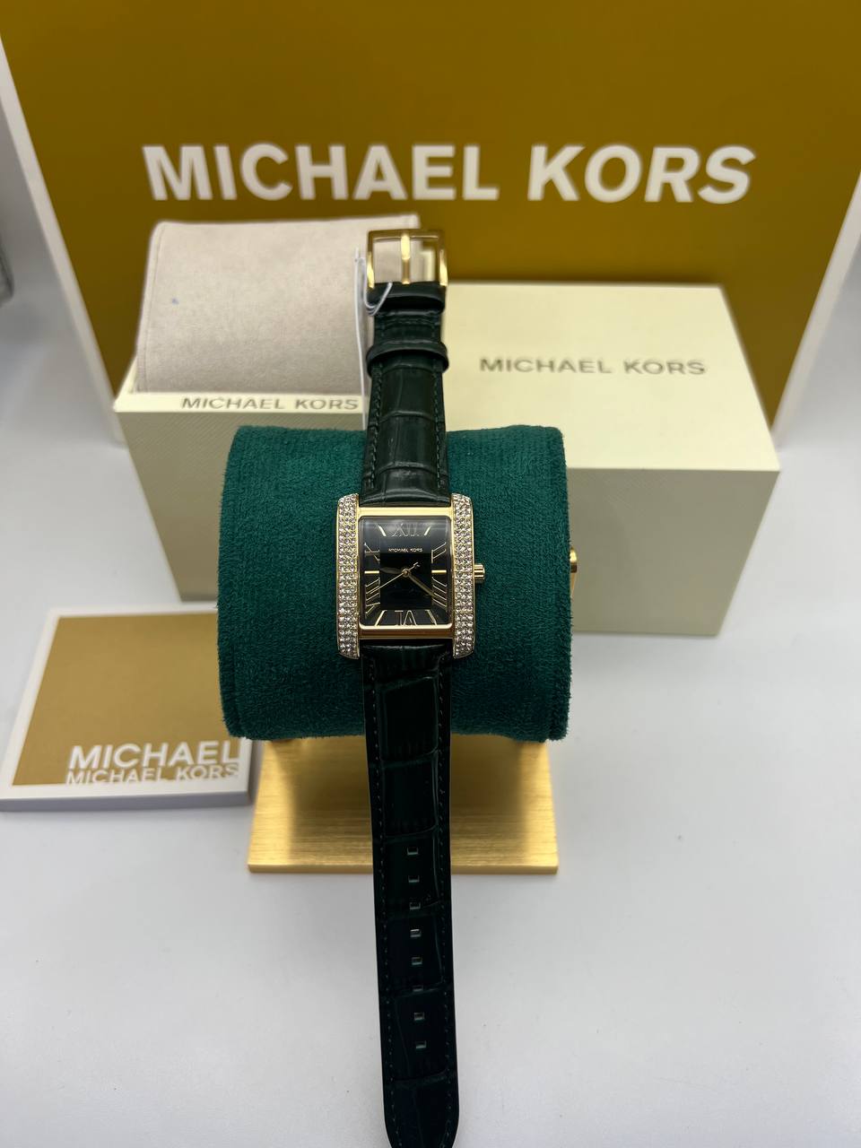 Montre Emery de Mich@el Kors à trois aiguilles en cuir façon croco, vert, MK4697