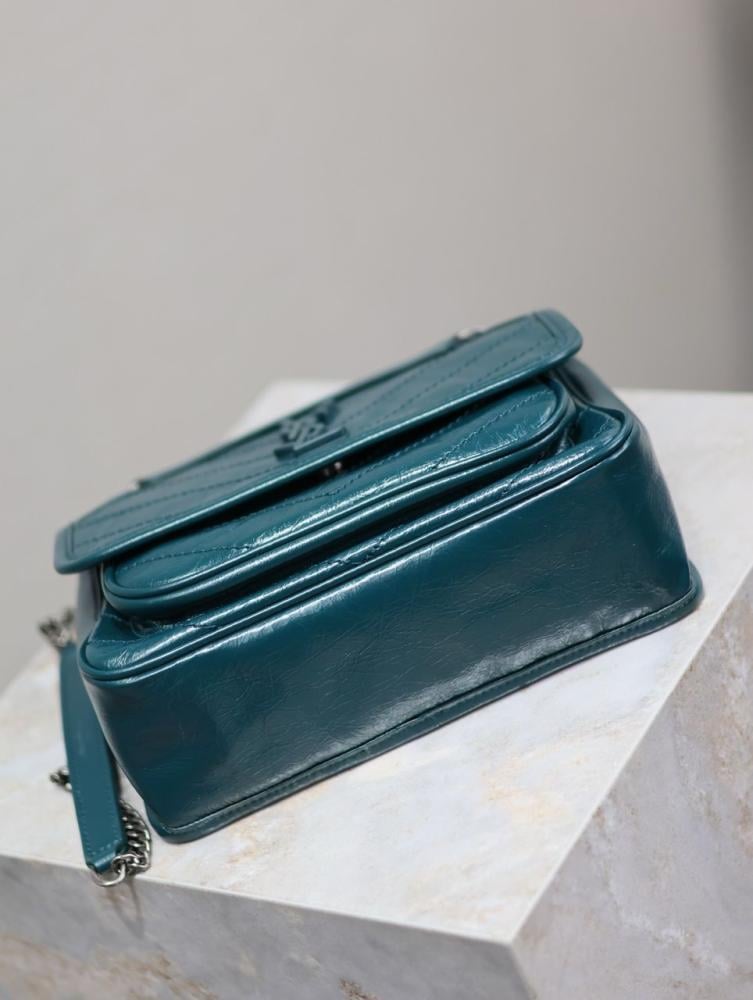 YSL
Medium Niki Shoulder Bag