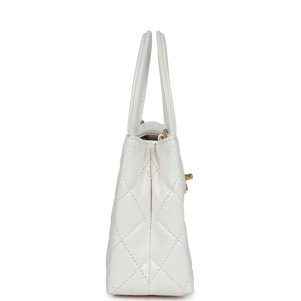 Petit sac cabas Ch@nel Kelly  de veau vieilli blanc brillant