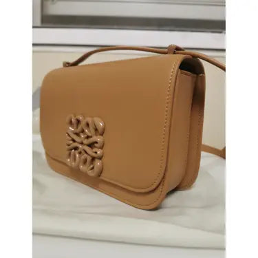 Lôëwe
Sac bandoulière Goya 
Camel,