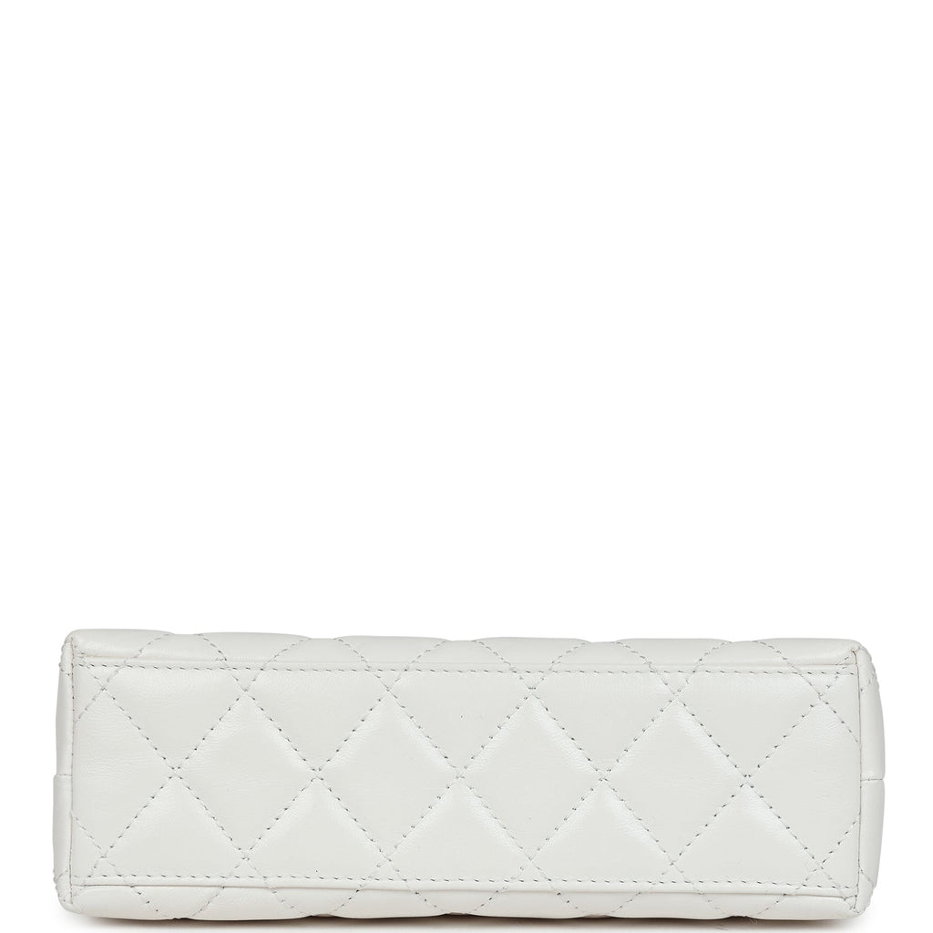 Petit sac cabas Ch@nel Kelly  de veau vieilli blanc brillant