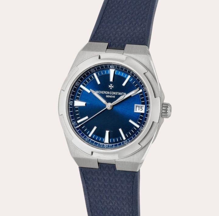 Vacheron Constantin Overseas, référence 4500V | Montre-bracelet en acier inoxydable avec date