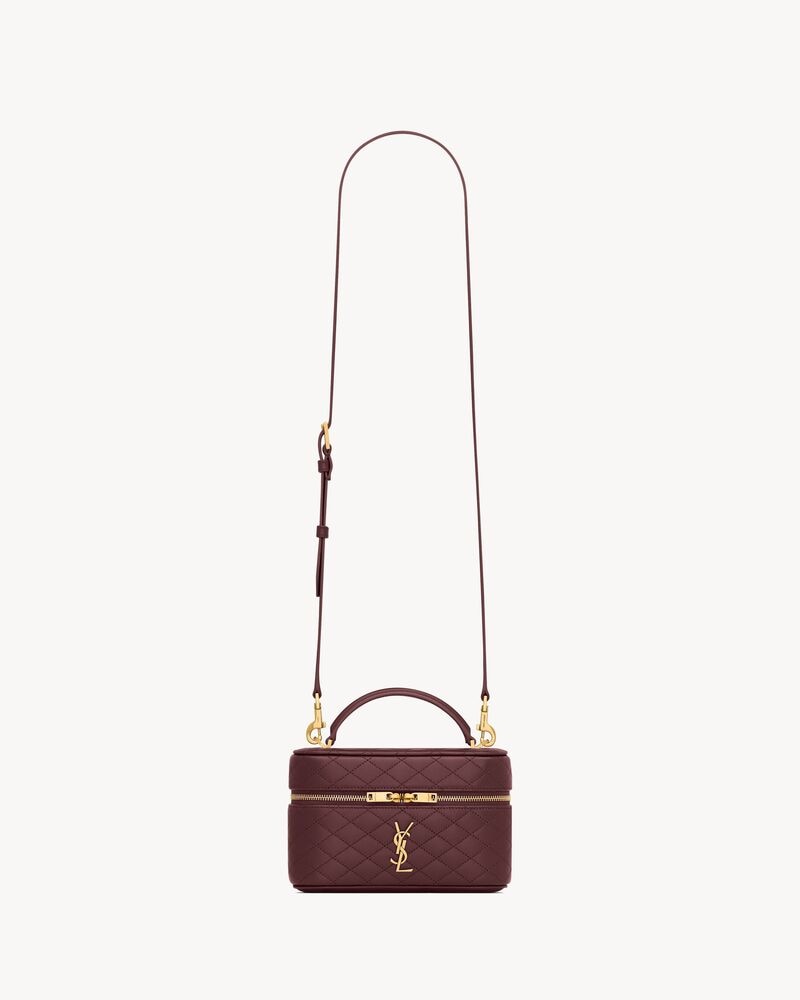 GABY VANITY EN CUIR D’AGNEAU
ROUGE CABERNET