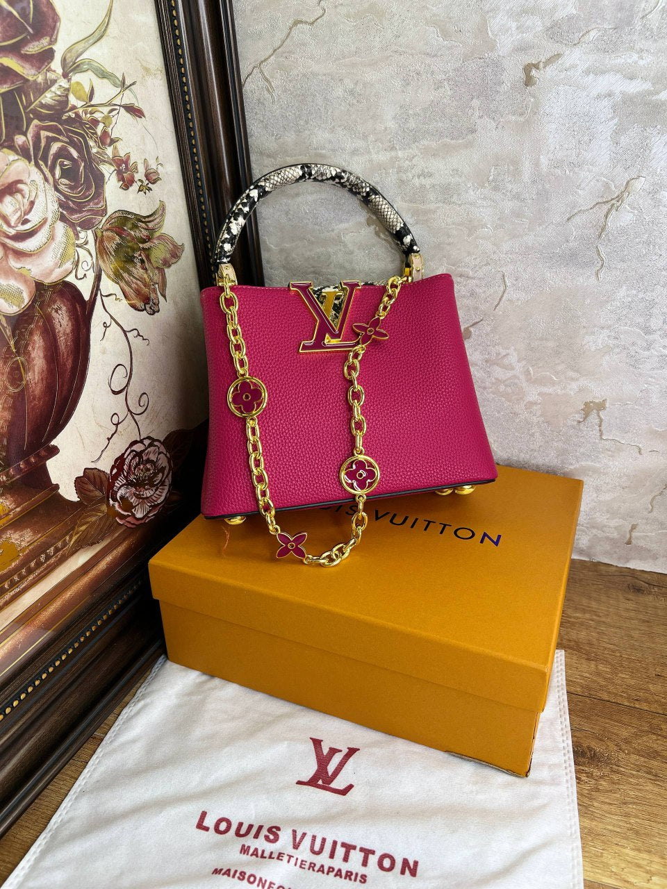 LV Sac Capucines BB