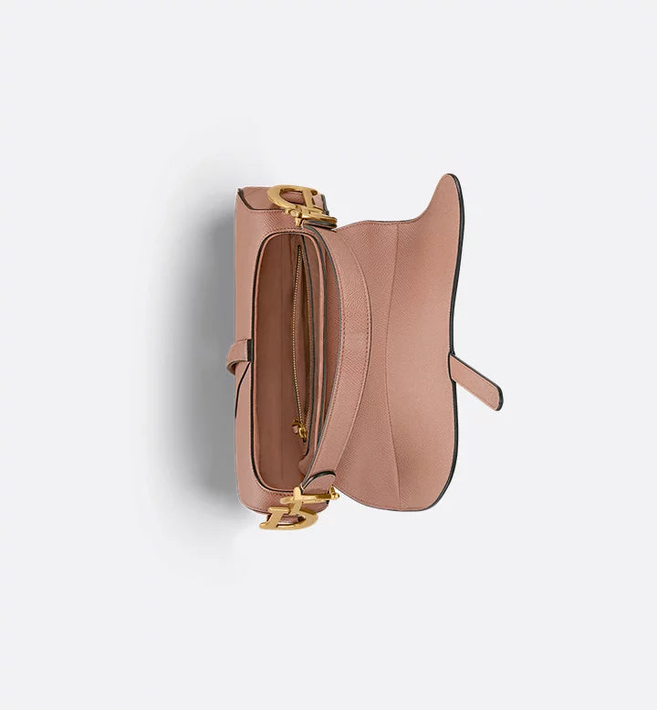 CD Sac Saddle à bandoulière de veau grainé couleur fard