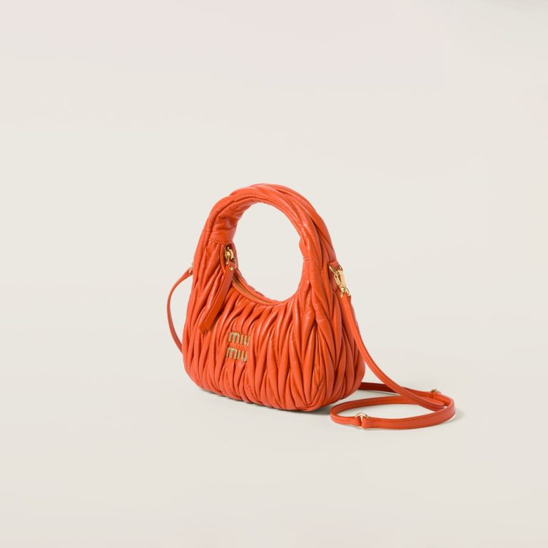 MIÛ MIÜ 
sac cabas Wander à design matelassé