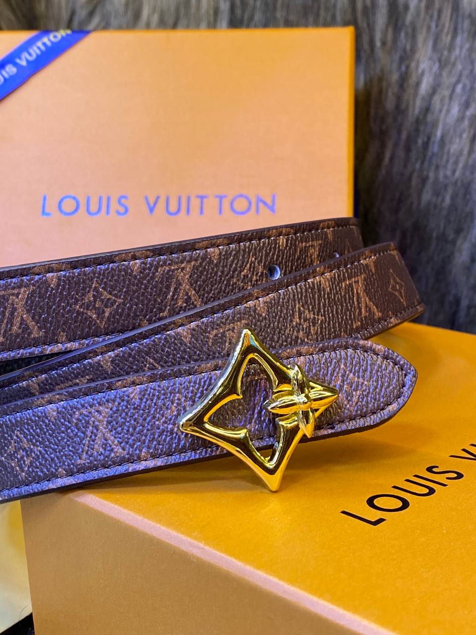 Ceinture LV Flowergram 30 mm réversible en cuir