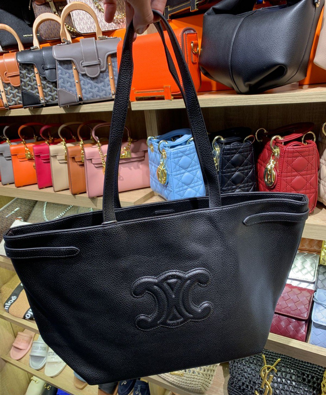 CÉLÏNÊ CABAS ANAÏS MOYEN MODELE TRIOMPHE veau grainé