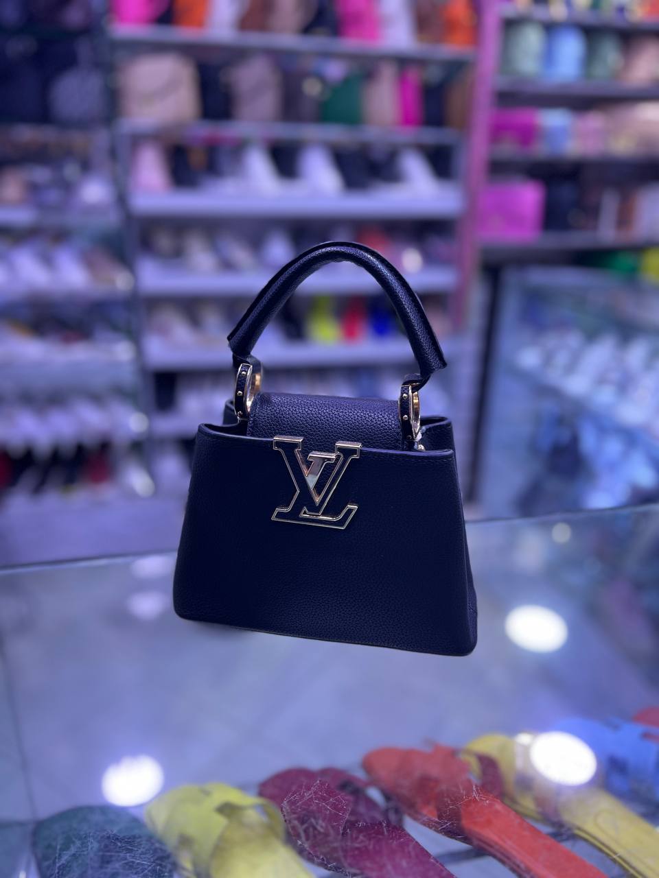 LV Sac Capucines Mini