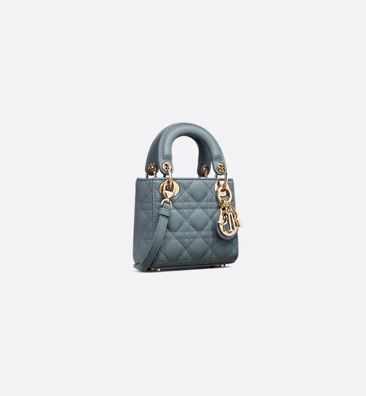 Micro sac Ladÿ Diôr 
d'agneau Cannage couleur cloud blue