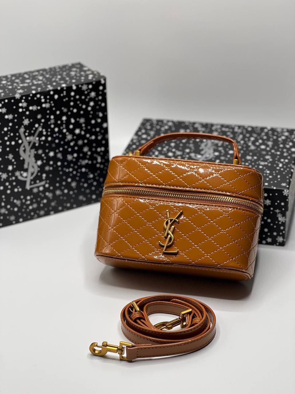 YSL GABY VANITY VERNI
BLACK