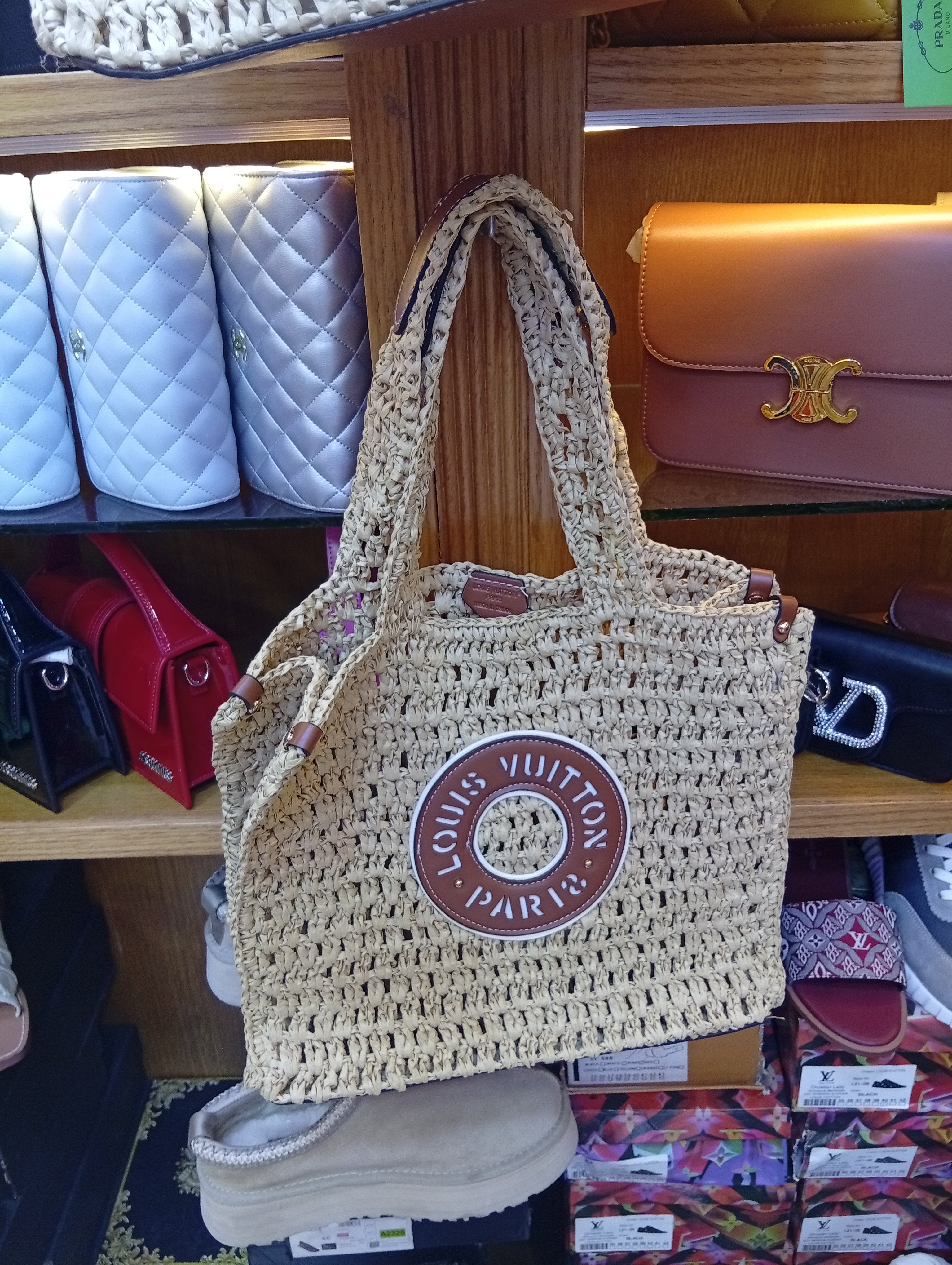 LV Cabas OnTheGo MM