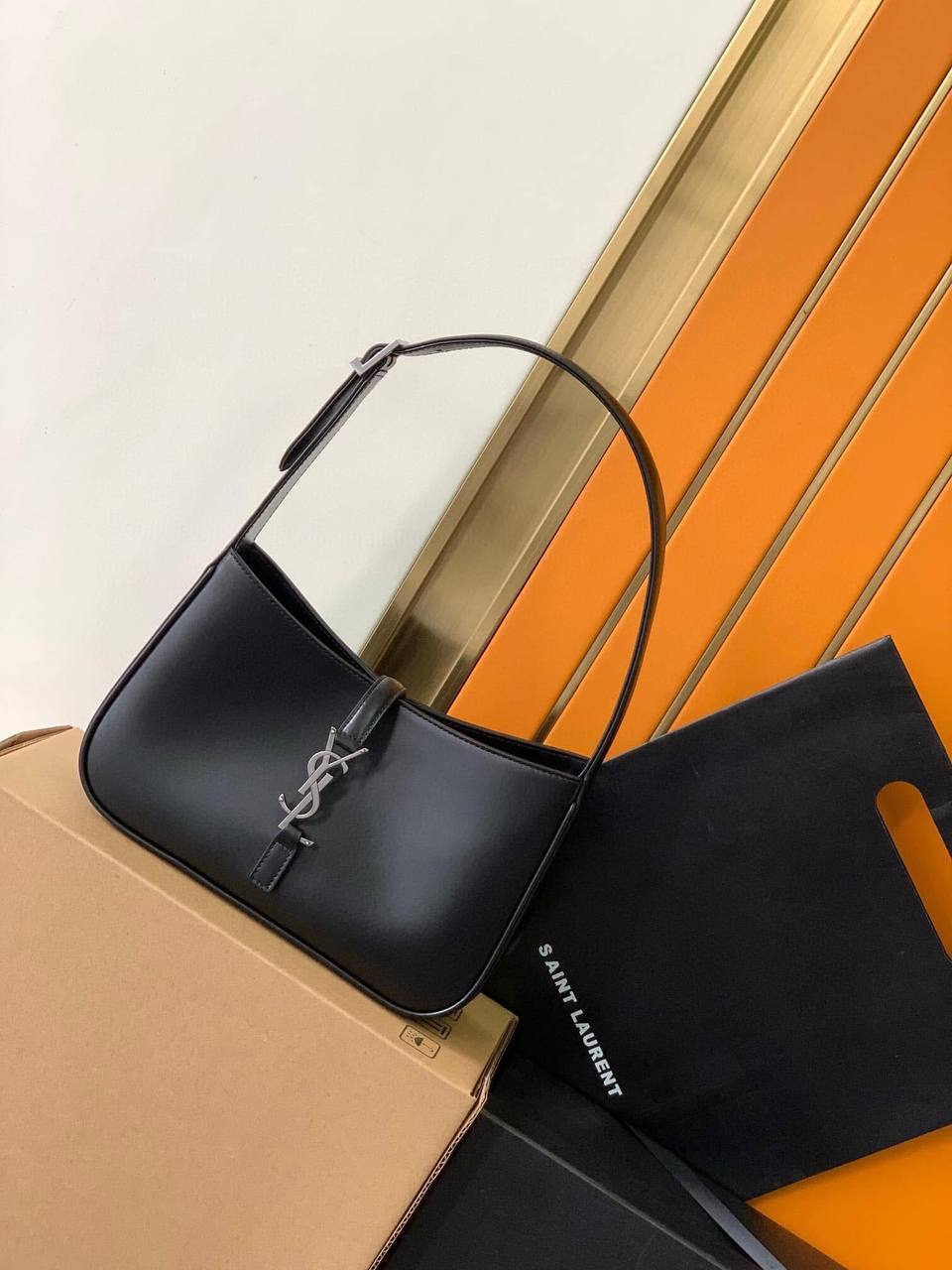 YSL LE 5 À 7 lisse
