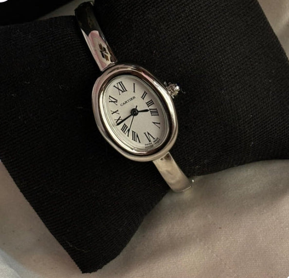 Montre Cartier modèle Baignoire Montre pour femme Cartier neuve