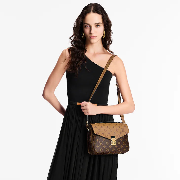 LV Pochette Métis En cuir