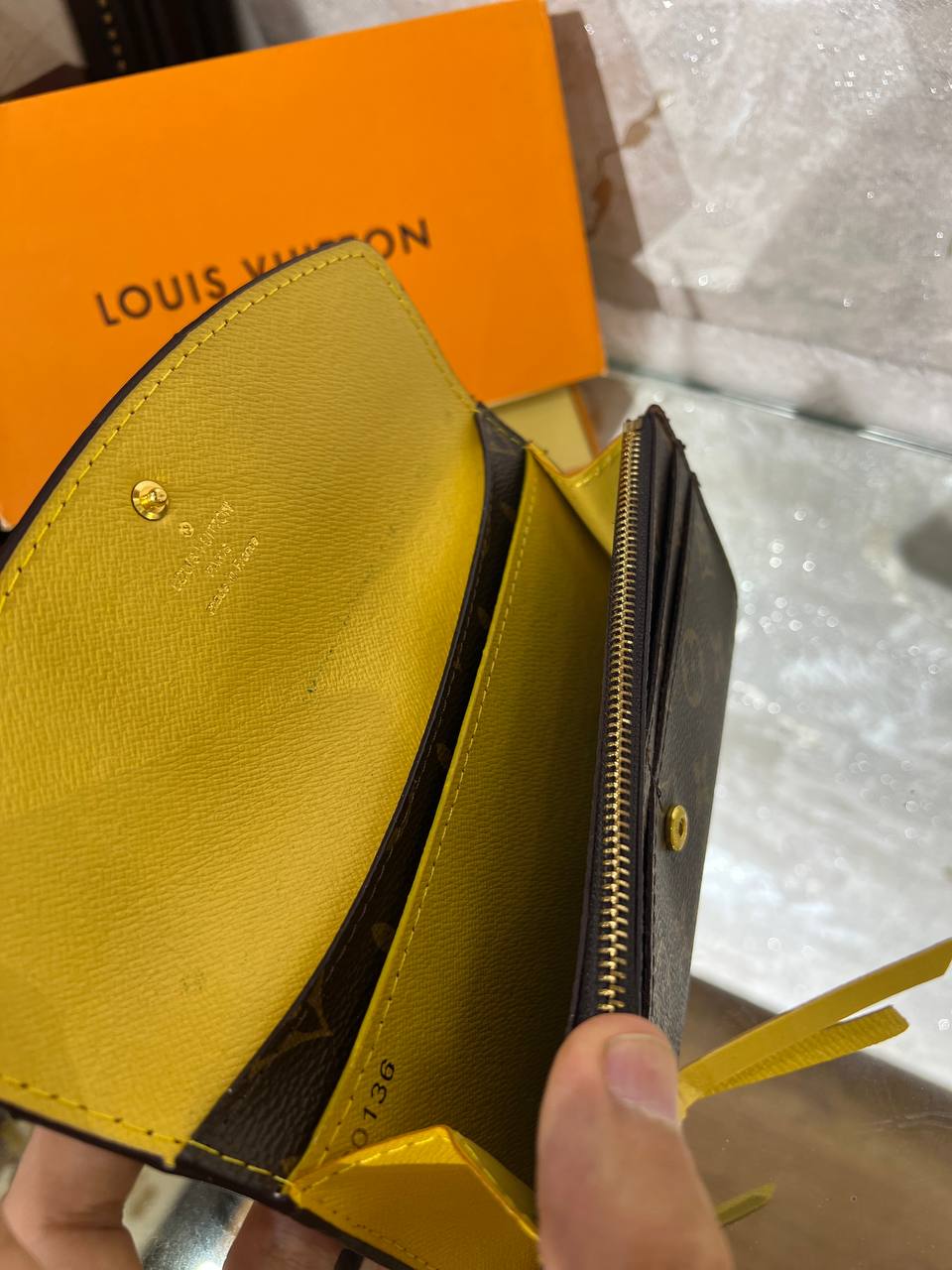 LV Portefeuille long Emilie Monogram Marron